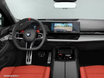 BMW M5 Touring Bowers&Wilkins AHK Driving