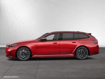 BMW M5 Touring Bowers&Wilkins AHK Driving