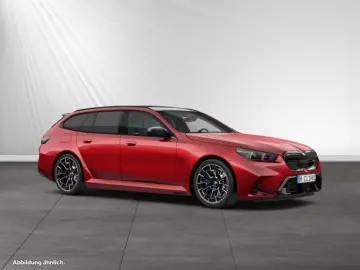 BMW M5 Touring Bowers&Wilkins AHK Driving
