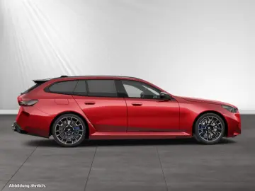 BMW M5 Touring Bowers&Wilkins AHK Driving
