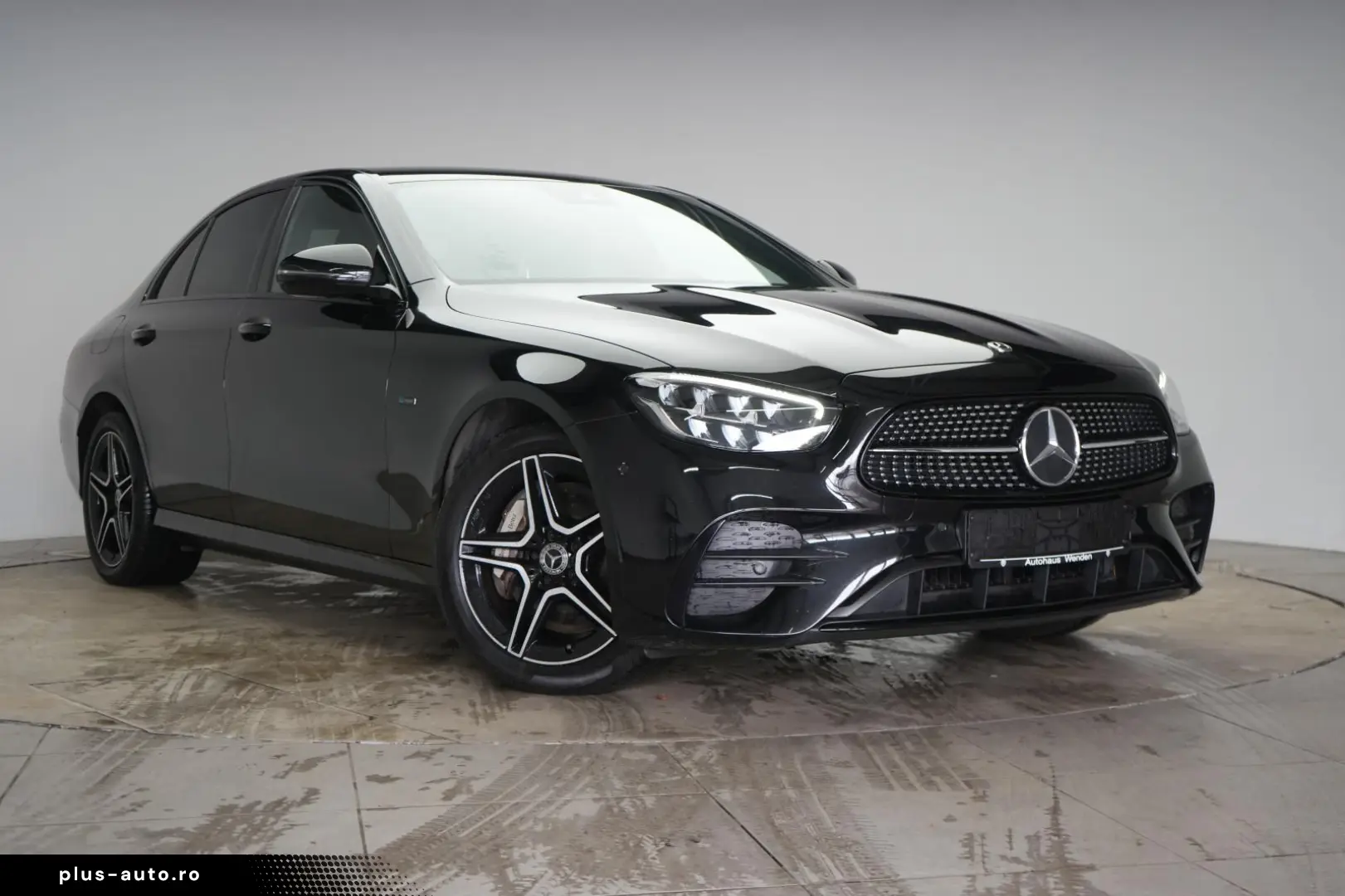 MERCEDES-BENZ E 300 de 9G-Tronic AMG