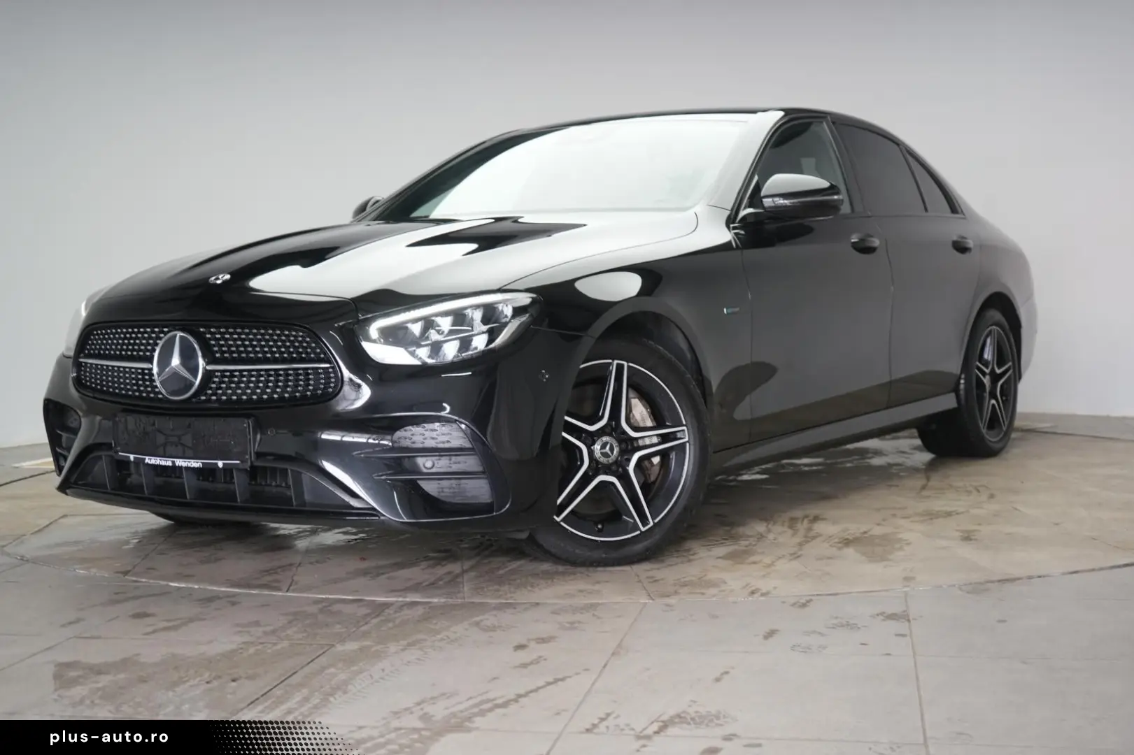 MERCEDES-BENZ E 300 de 9G-Tronic AMG