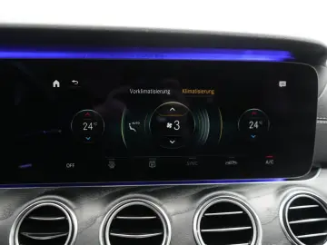 MERCEDES-BENZ E 300 de 9G-Tronic AMG