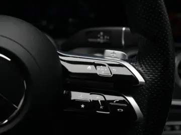 MERCEDES-BENZ E 300 de 9G-Tronic AMG