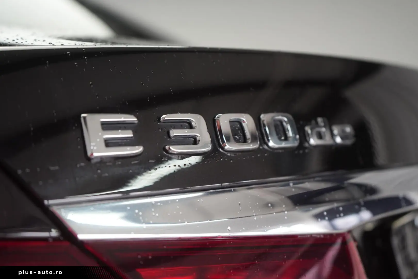 MERCEDES-BENZ E 300 de 9G-Tronic AMG
