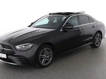 MERCEDES-BENZ E 300 de AMG