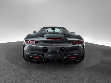 FERRARI SF90 Spider ASSETTO FIORANO