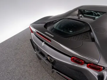 FERRARI SF90 Spider ASSETTO FIORANO