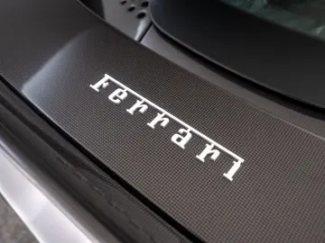 FERRARI SF90 Spider ASSETTO FIORANO