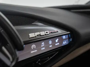 FERRARI SF90 Spider ASSETTO FIORANO