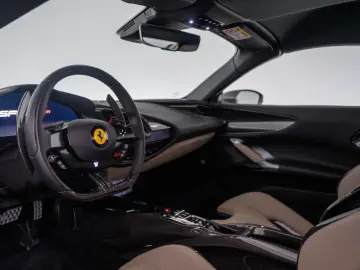 FERRARI SF90 Spider ASSETTO FIORANO
