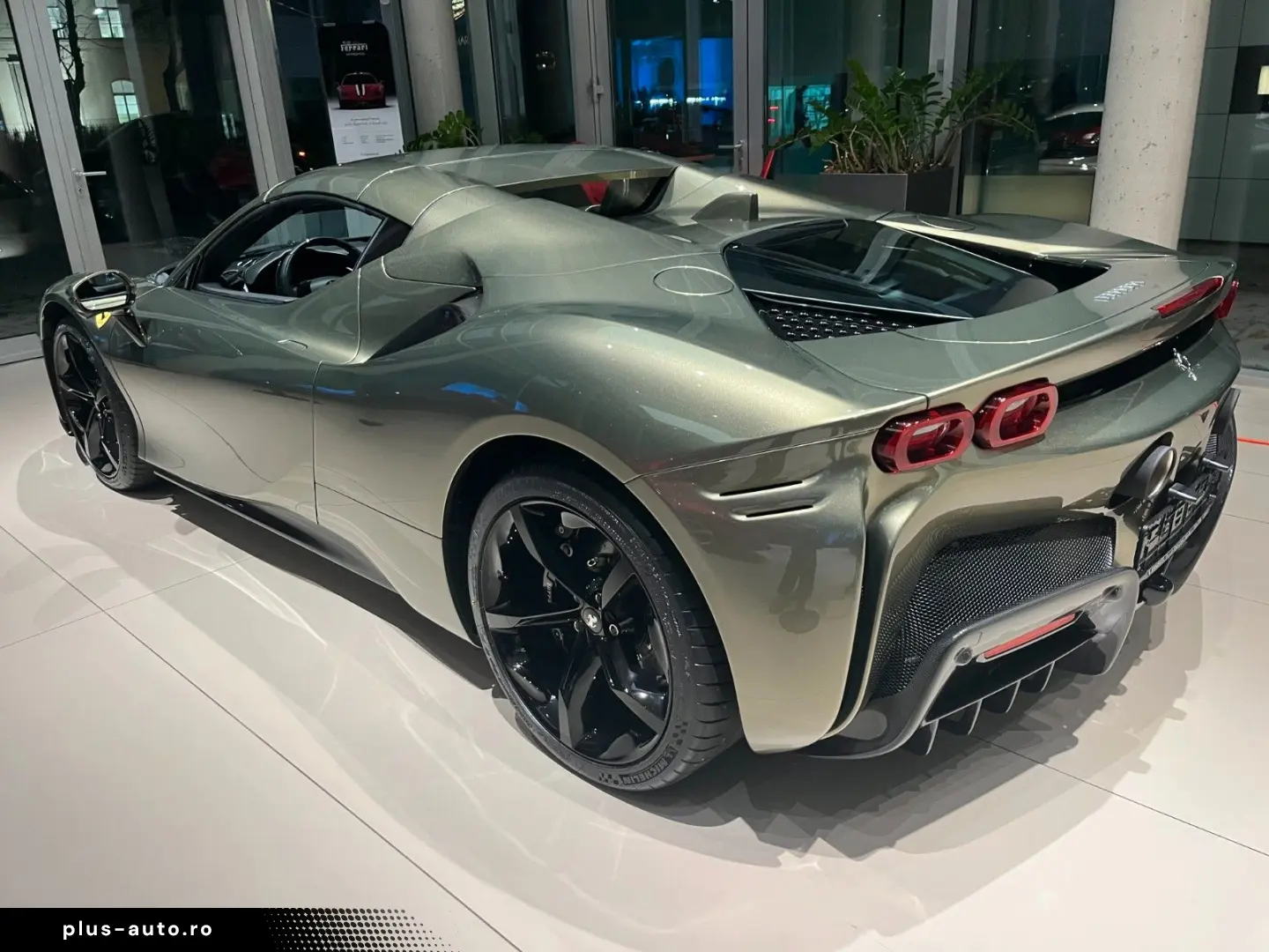 FERRARI Spider in Verde Masoni
