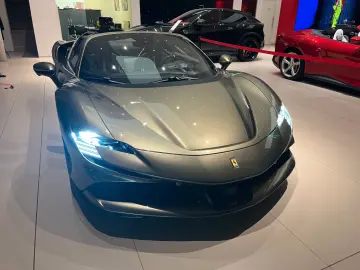 FERRARI Spider in Verde Masoni