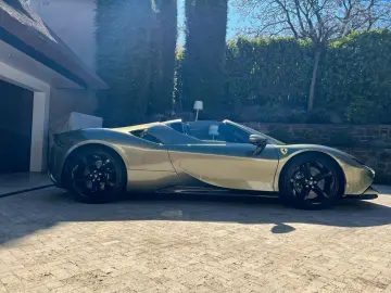 FERRARI Spider in Verde Masoni