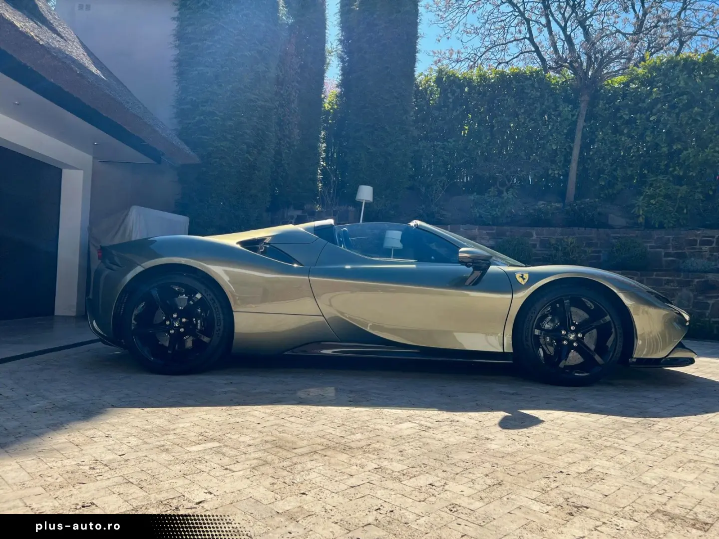 FERRARI Spider in Verde Masoni
