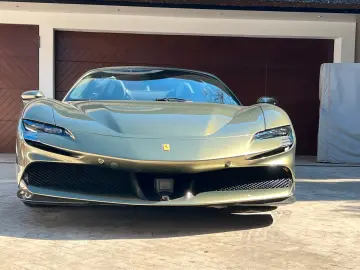 FERRARI Spider in Verde Masoni