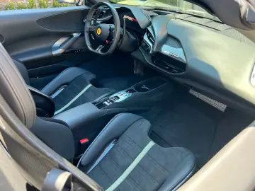 FERRARI Spider in Verde Masoni