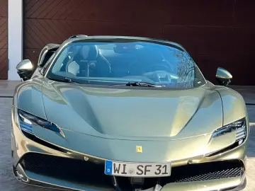 FERRARI Spider in Verde Masoni