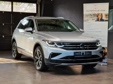 VW Tiguan 2.0TDI Elegance 4Motion LED MATRIX ACC