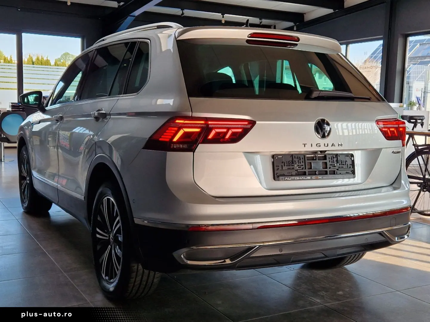 VW Tiguan 2.0TDI Elegance 4Motion LED MATRIX ACC