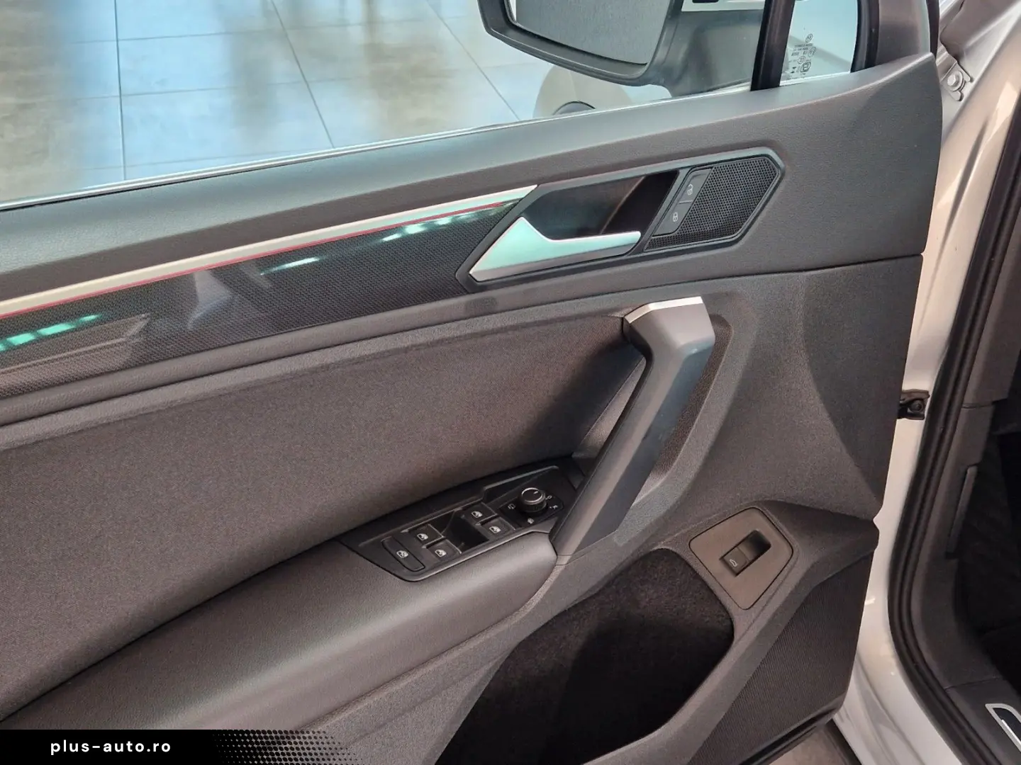 VW Tiguan 2.0TDI Elegance 4Motion LED MATRIX ACC