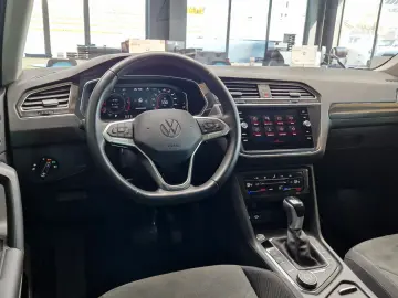 VW Tiguan 2.0TDI Elegance 4Motion LED MATRIX ACC