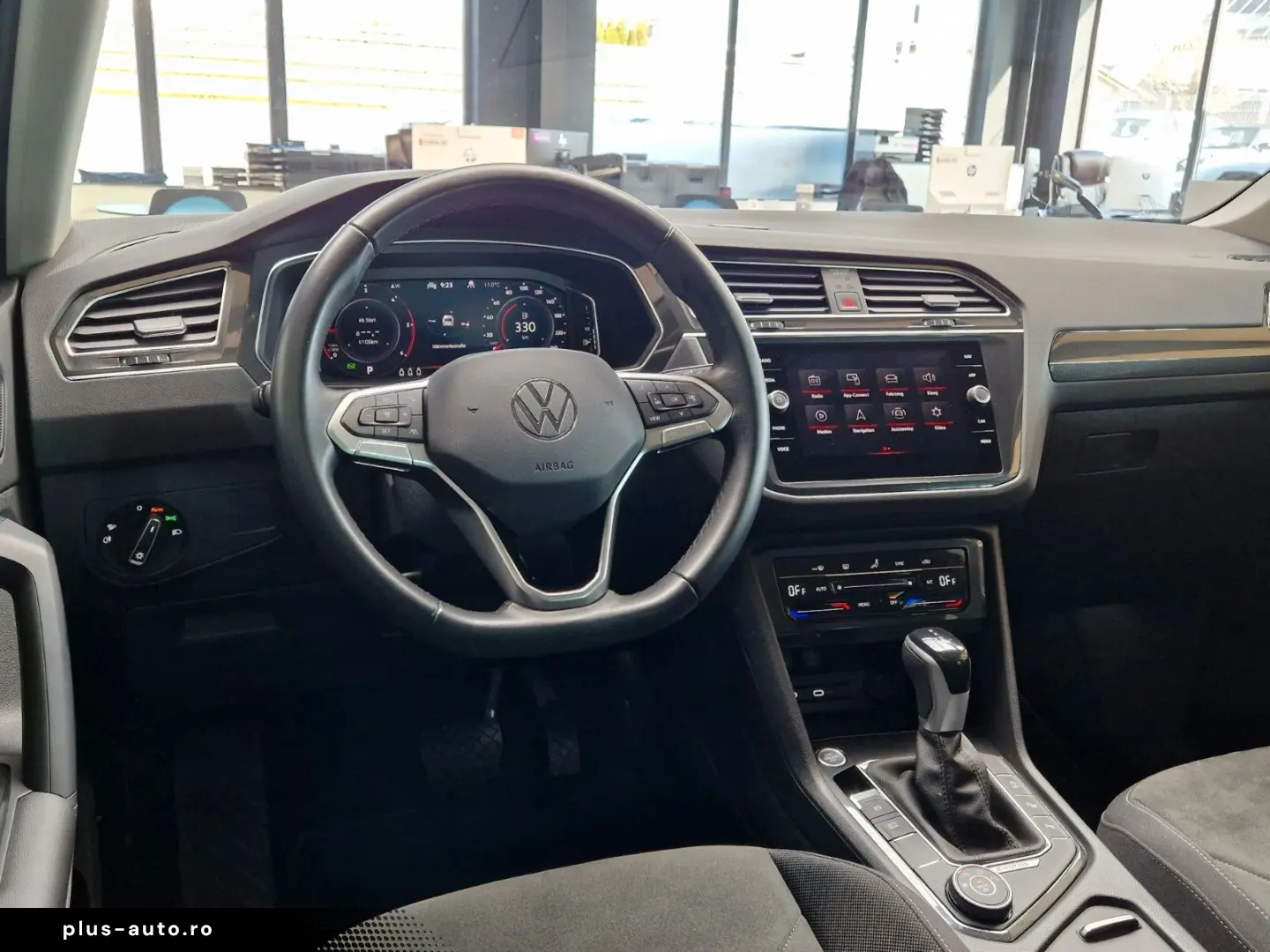 VW Tiguan 2.0TDI Elegance 4Motion LED MATRIX ACC