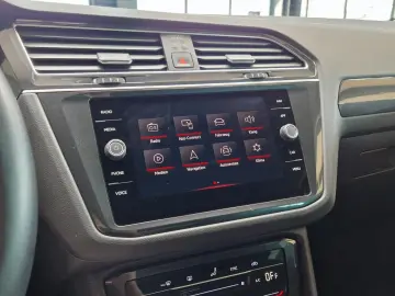 VW Tiguan 2.0TDI Elegance 4Motion LED MATRIX ACC