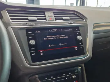 VW Tiguan 2.0TDI Elegance 4Motion LED MATRIX ACC