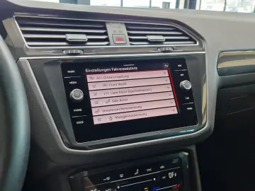 VW Tiguan 2.0TDI Elegance 4Motion LED MATRIX ACC