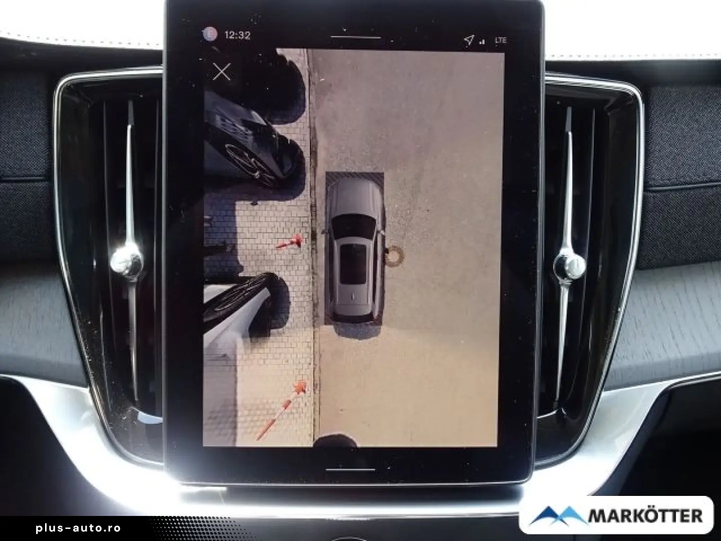 VOLVO XC90 T8 AWD Ultra Bright  Bowers & Wilkins Massa