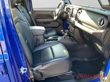 JEEP Wrangler Unlimited Sahara 2.2 CRDi Overland-Pake