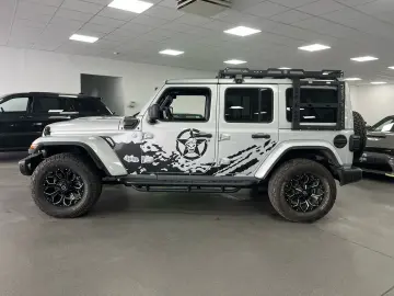 JEEP Wrangler Unlimited  4x4 2 0l 4xe  Offroad-Umbau