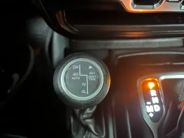 JEEP Wrangler Unlimited  4x4 2 0l 4xe  Offroad-Umbau
