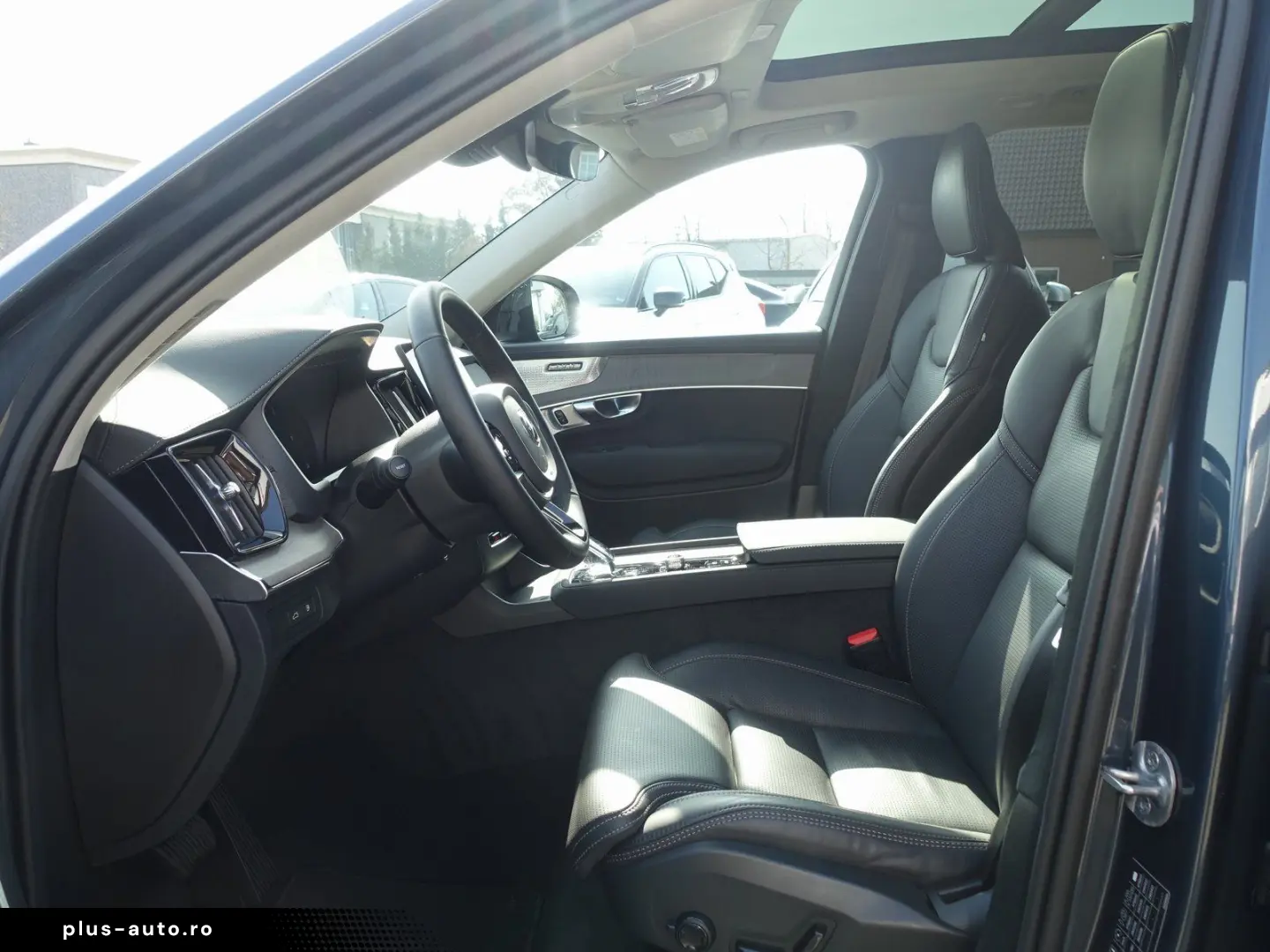 VOLVO XC90 Ultra Dark T8 AWD Plug-in hybrid B&W HUD