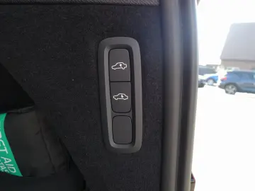 VOLVO XC90 Ultra Dark T8 AWD Plug-in hybrid B&W HUD