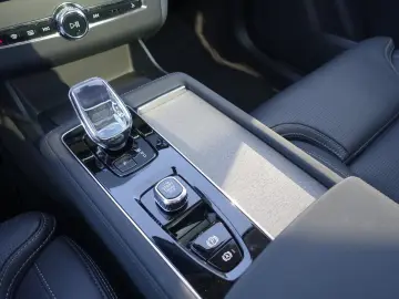 VOLVO XC90 Ultra Dark T8 AWD Plug-in hybrid B&W HUD