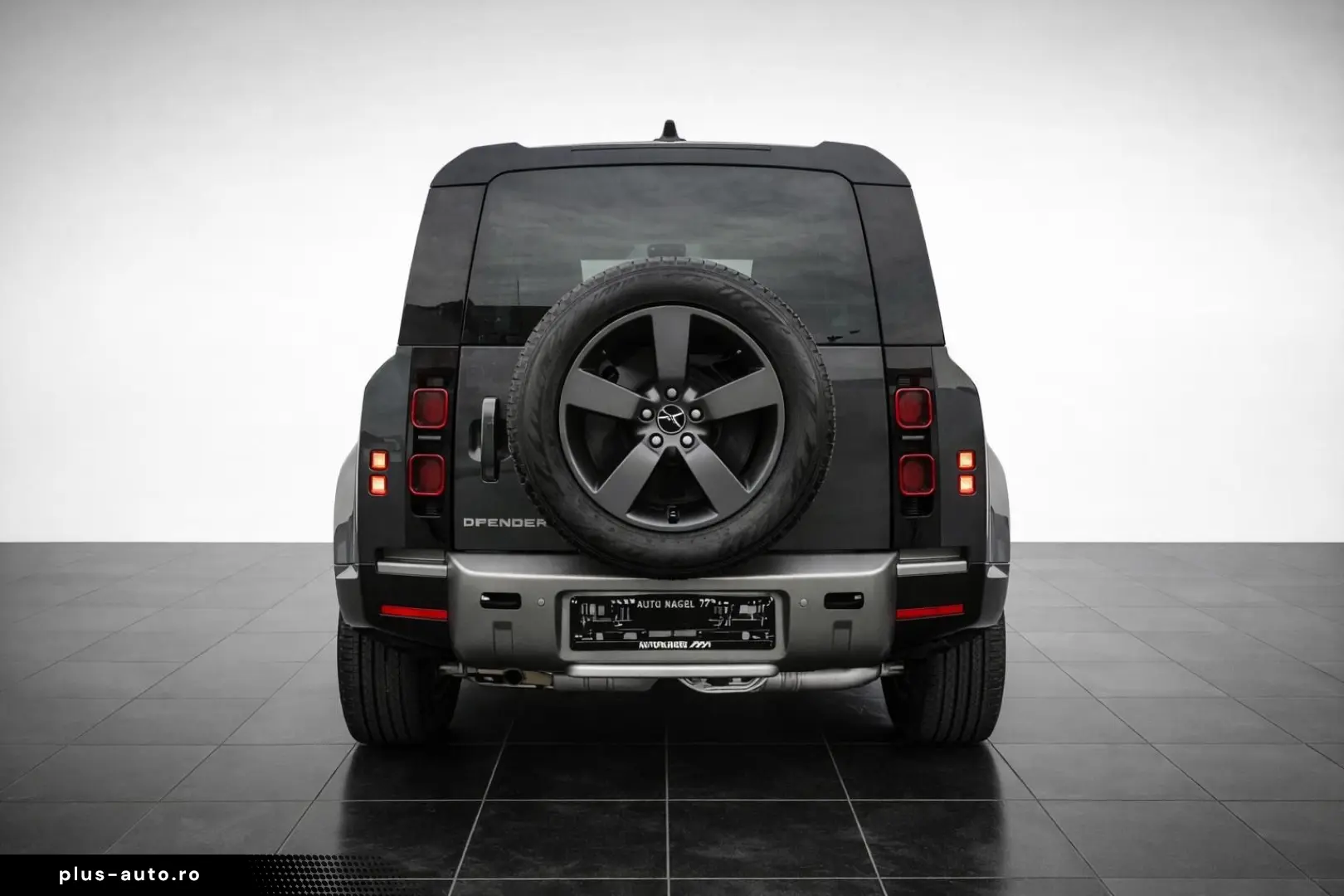 LAND ROVER Defender 110 D250 AWD  X-DYNAMIC  HSE 20 MY25