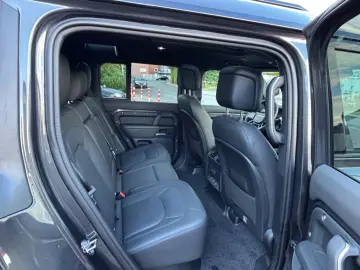 LAND ROVER Defender 110 D250 AWD  X-DYNAMIC  HSE 20 MY25