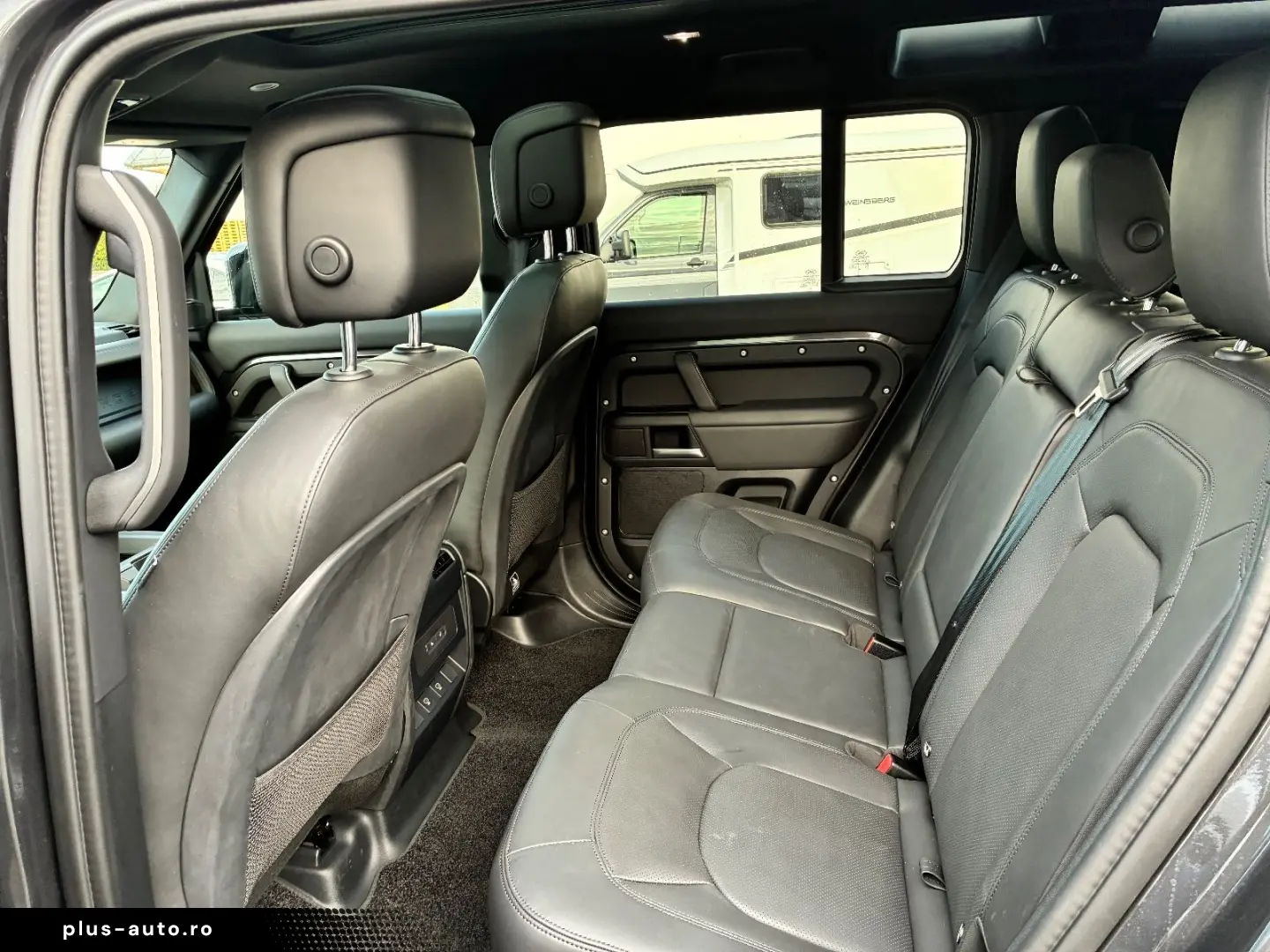 LAND ROVER Defender 110 D250 AWD  X-DYNAMIC  HSE 20 MY25