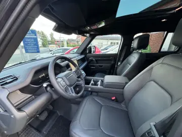 LAND ROVER Defender 110 D250 AWD  X-DYNAMIC  HSE 20 MY25