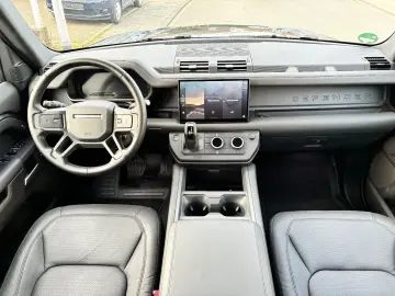 LAND ROVER Defender 110 D250 AWD  X-DYNAMIC  HSE 20 MY25