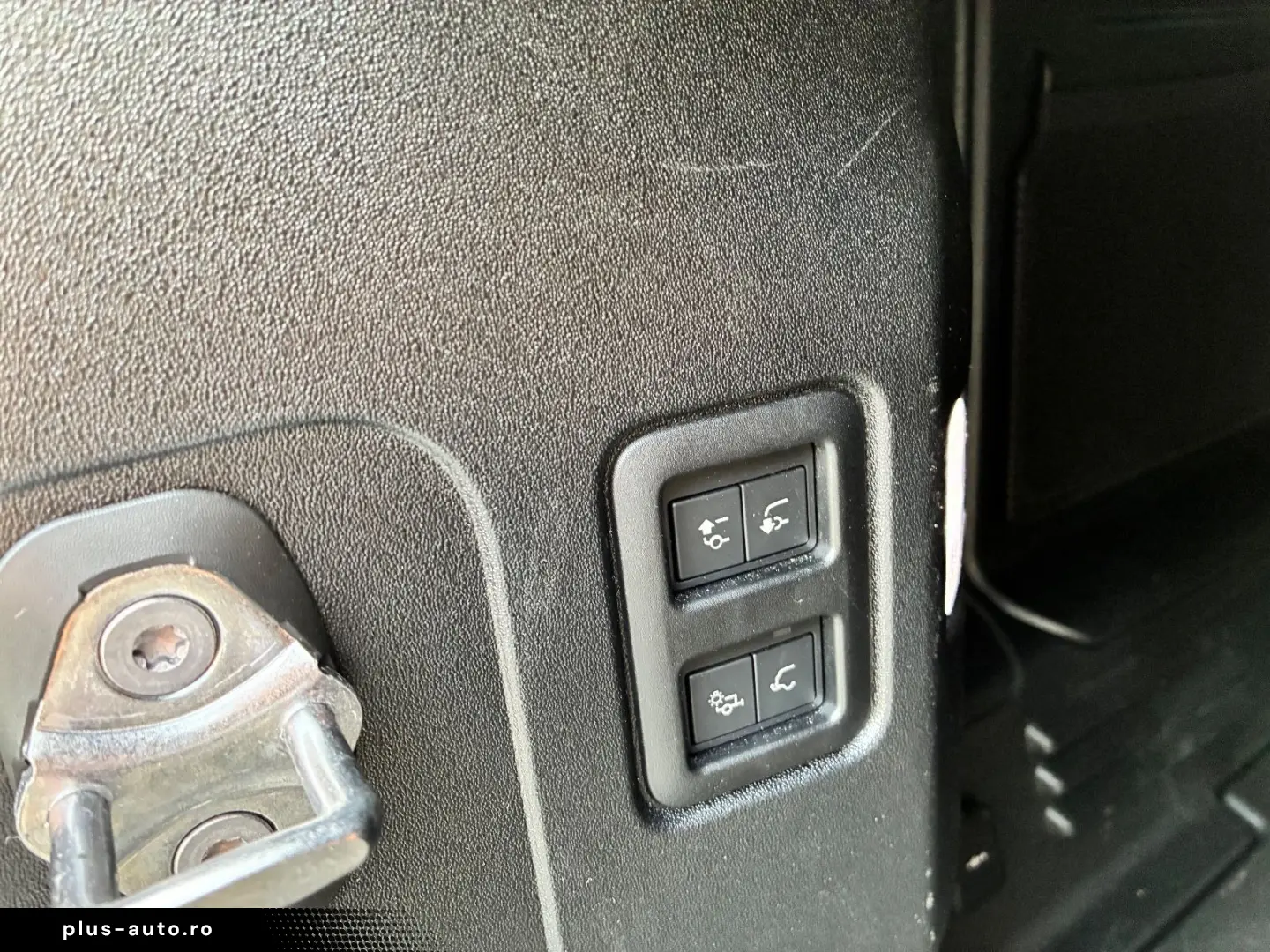 LAND ROVER Defender 110 D250 AWD  X-DYNAMIC  HSE 20 MY25