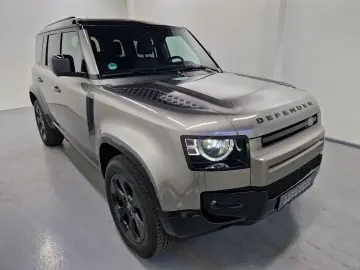 LAND ROVER Defender 110 D250 X-Dynamic SE