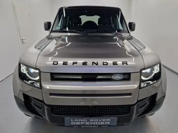 LAND ROVER Defender 110 D250 X-Dynamic SE