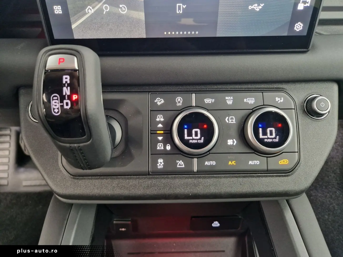 LAND ROVER Defender 110 D250 X-Dynamic SE
