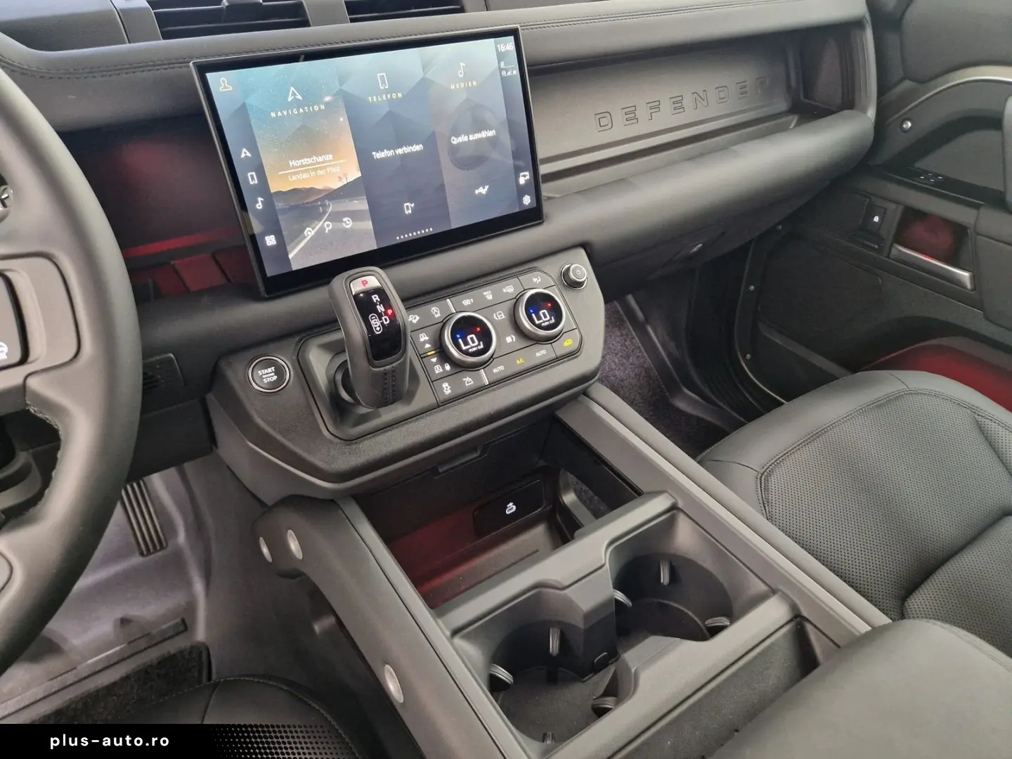 LAND ROVER Defender 110 D250 X-Dynamic SE