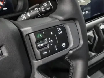 LAND ROVER Defender 110 X-Dynamic SE D250 Mild-Hybrid EU6e