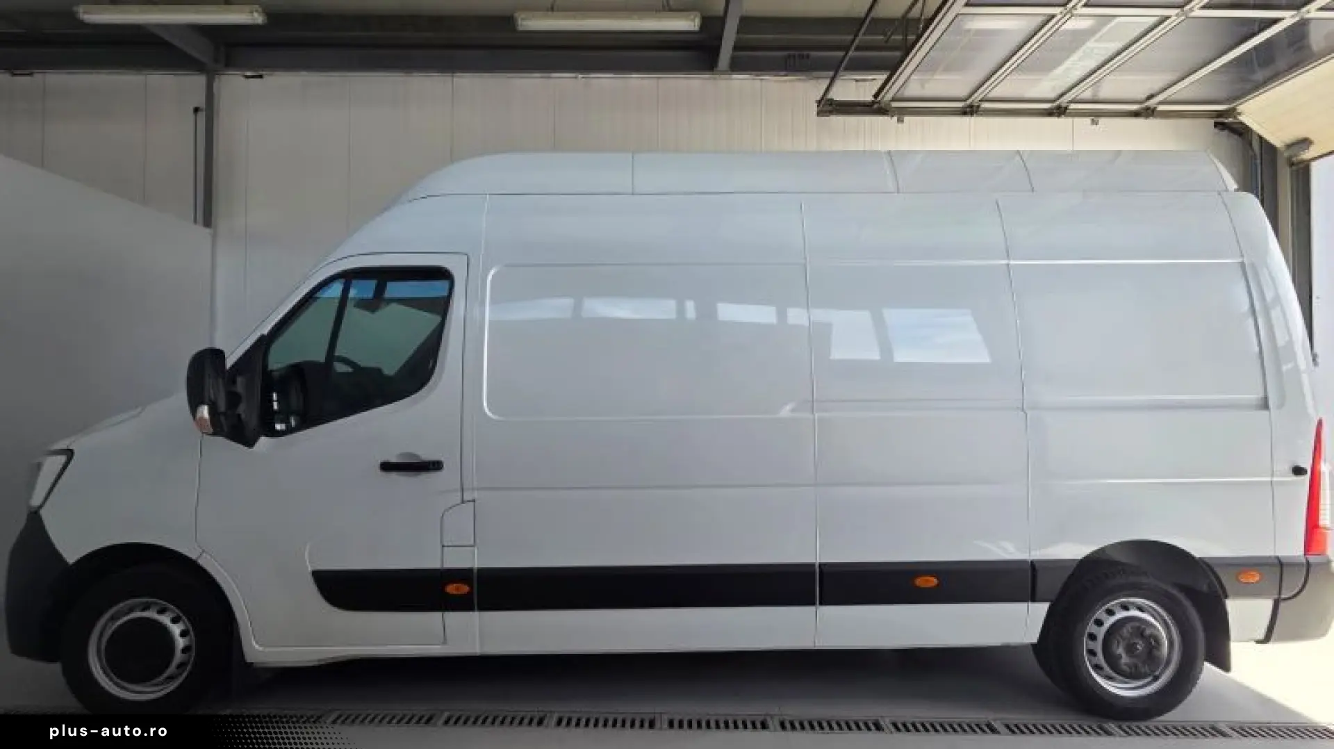 RENAULT MASTER 2.3 dCi 180 3 5t L3H1 Front Basis