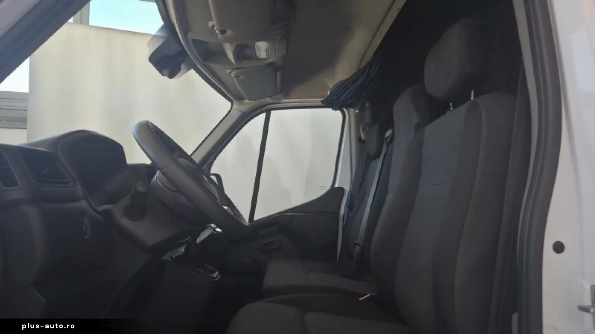 RENAULT MASTER 2.3 dCi 180 3 5t L3H1 Front Basis